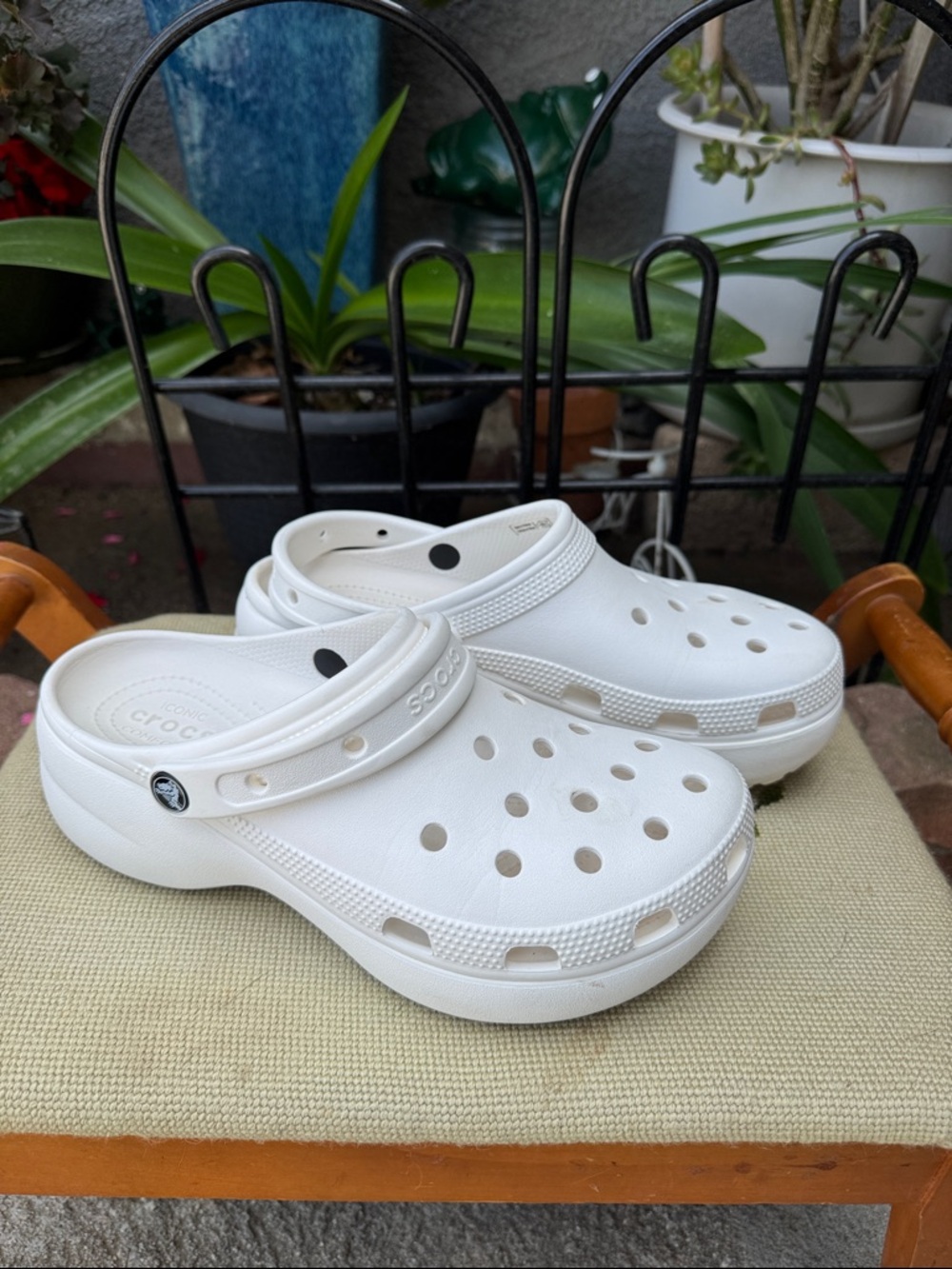 CROCS White Classic Clogs with Heel Strap